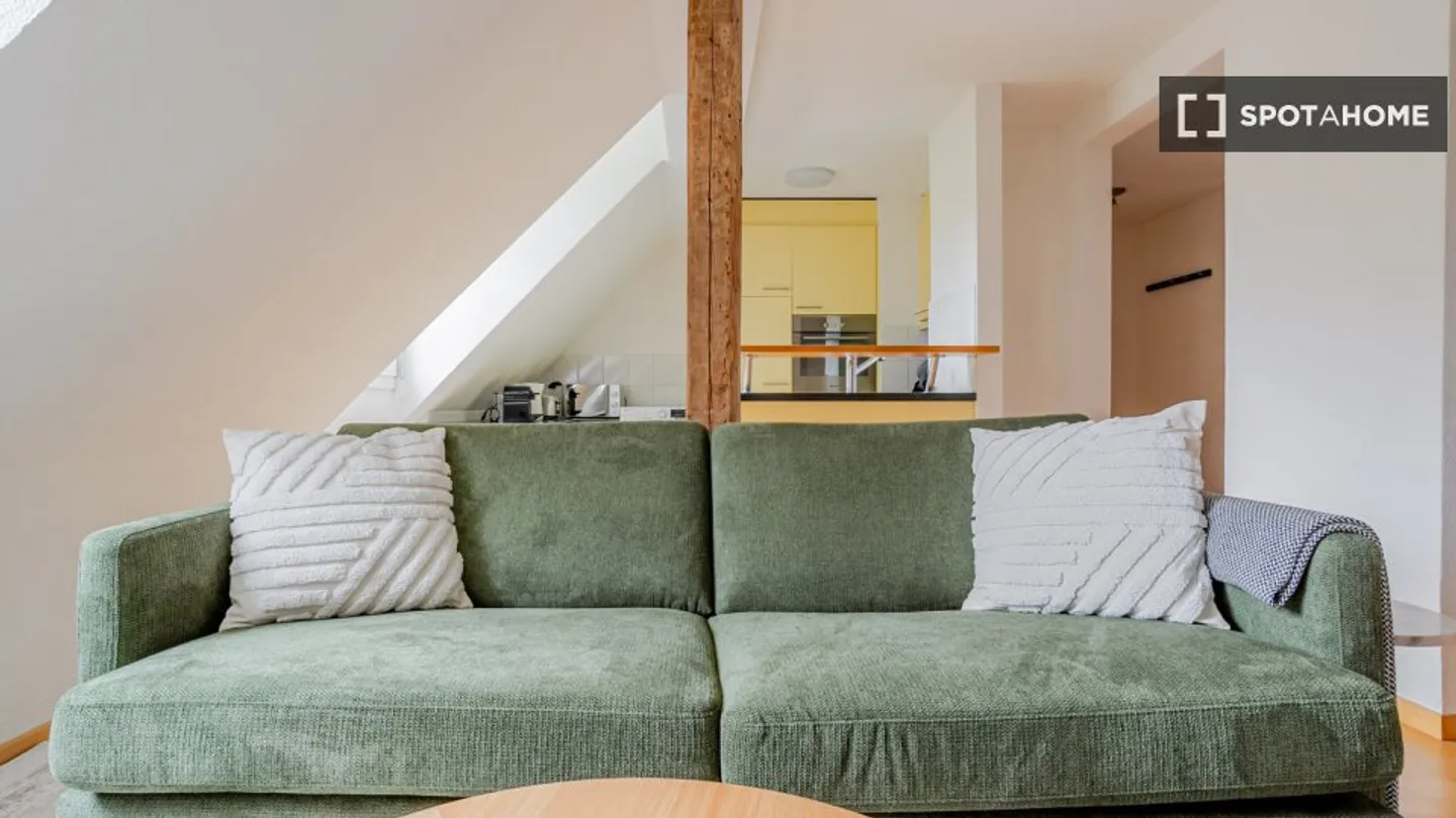 Appartamento in affitto - Foto 2 di 18