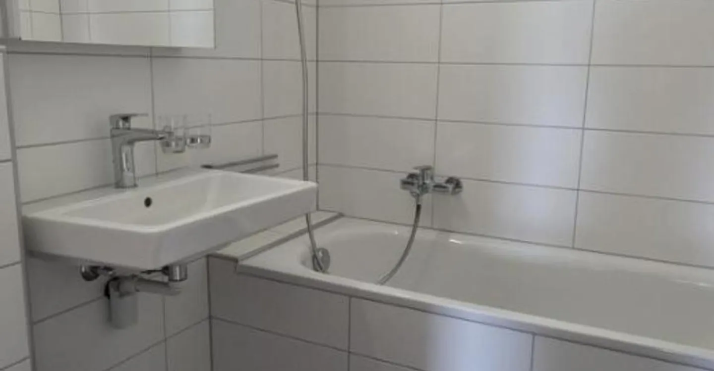 Schöne 4,5 Zimmer von 98m2 mit herrlichem Blick auf Delémont - Foto 3 von 12