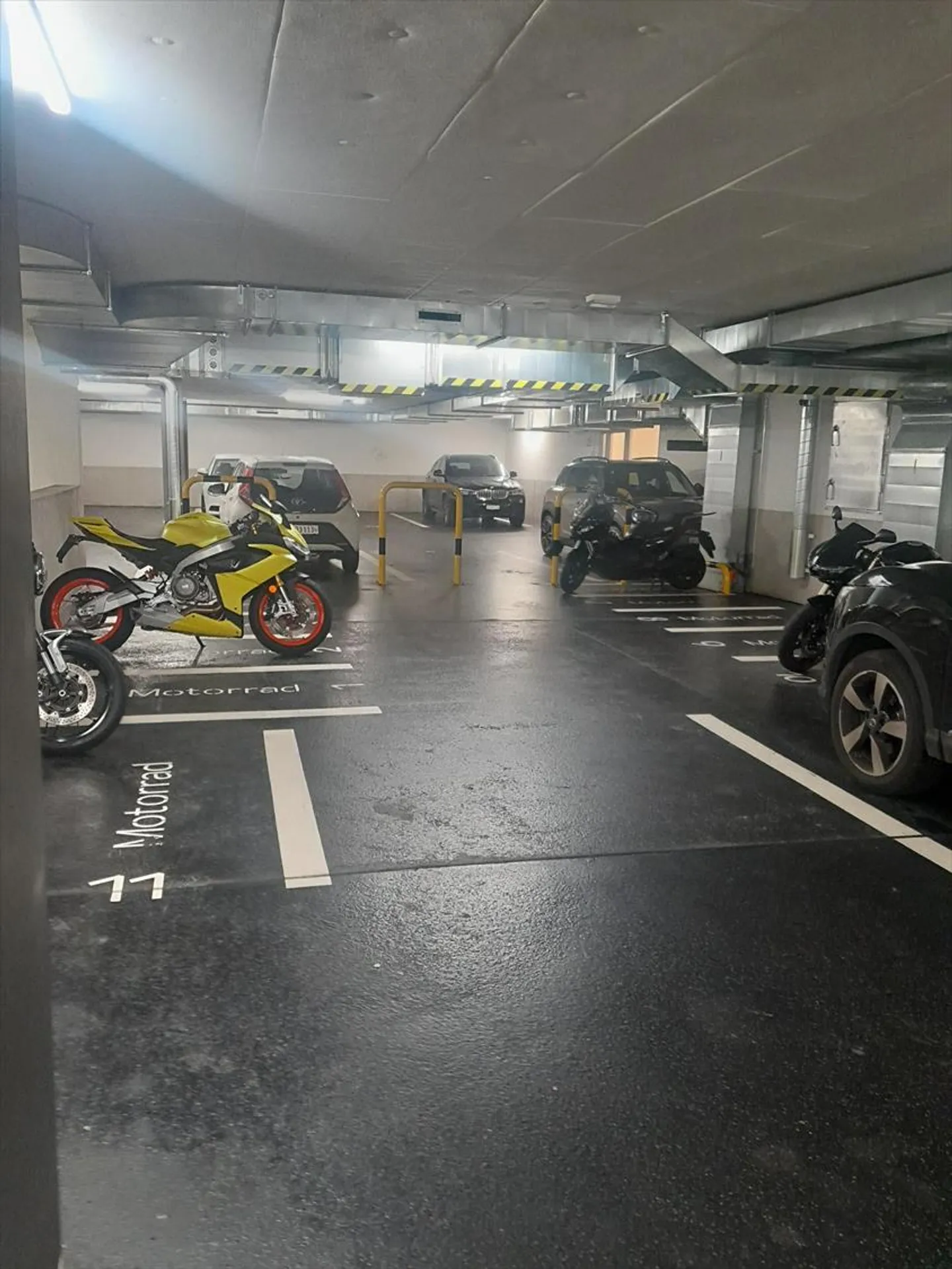 ***Einstellplätze für Motorrad zu vermieten*** - Foto 2 von 3