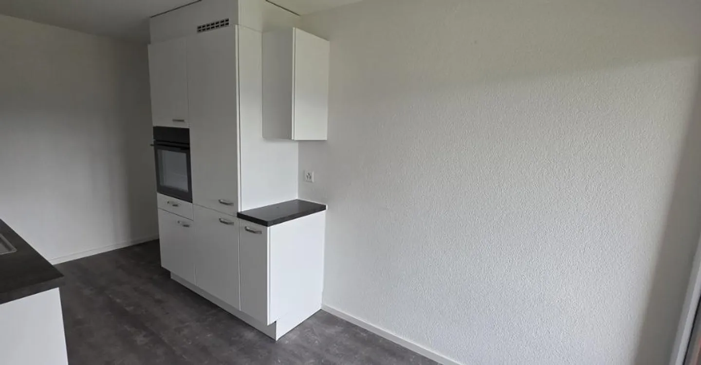 Schöne 4,5 Zimmer von 98m2 mit herrlichem Blick auf Delémont - Foto 4 von 12