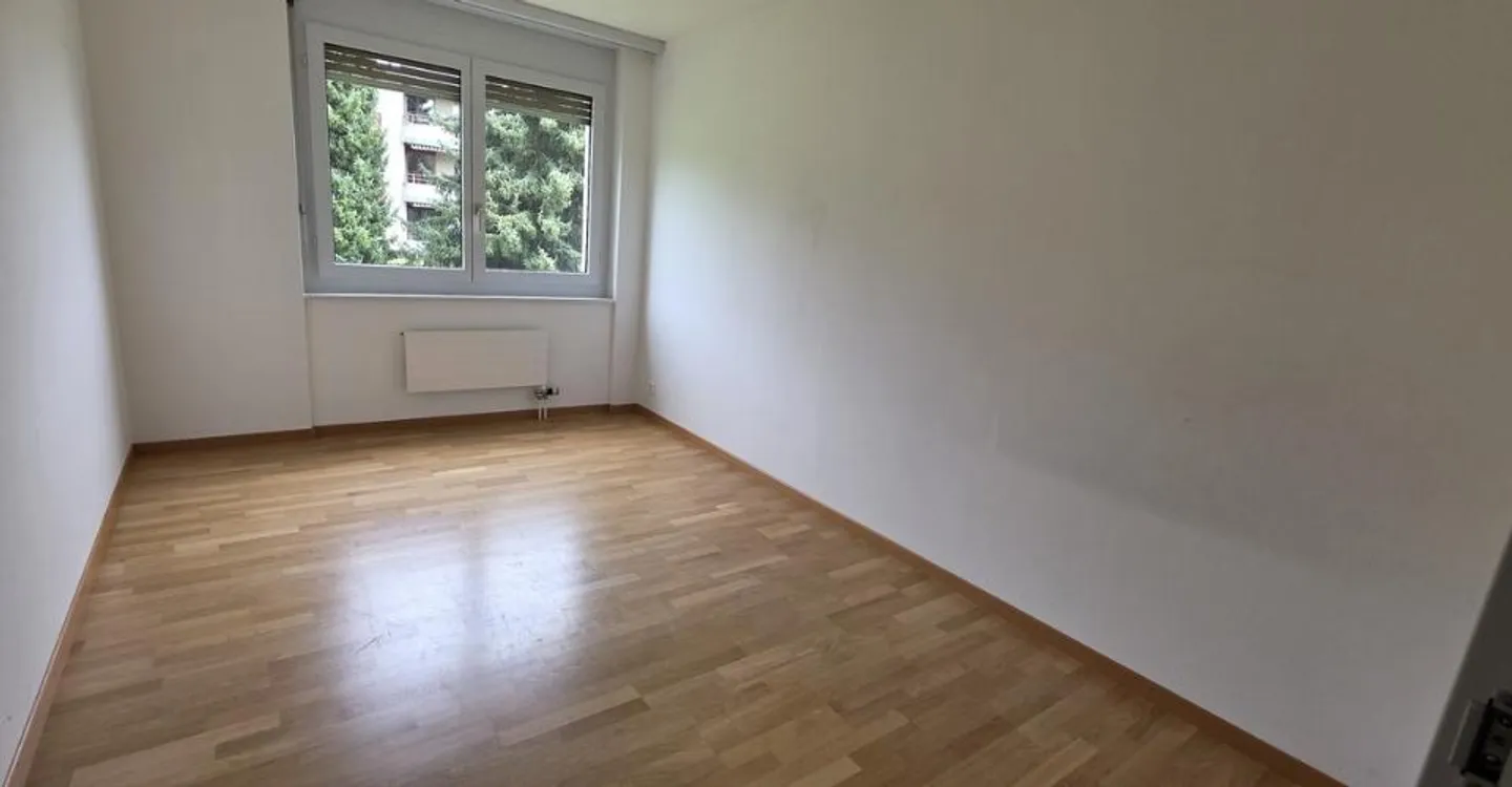 Schöne 4,5 Zimmer von 98m2 mit herrlichem Blick auf Delémont - Foto 7 von 12