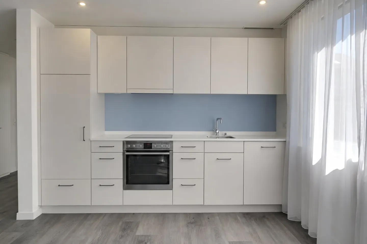 Appartement 2.5 pièces fraîchement rénové à Greifensee - Photo 3 sur 9