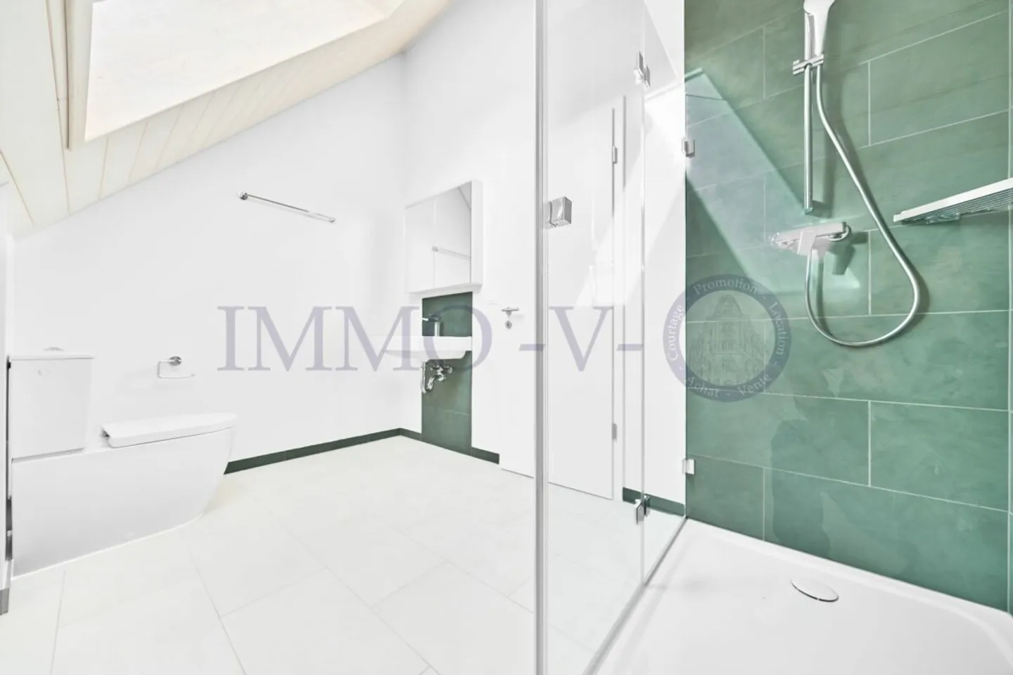 NEUES WOHNUNG MIT TERRASSE, IDEAL FÜR FAMILIEN - Foto 5 von 8