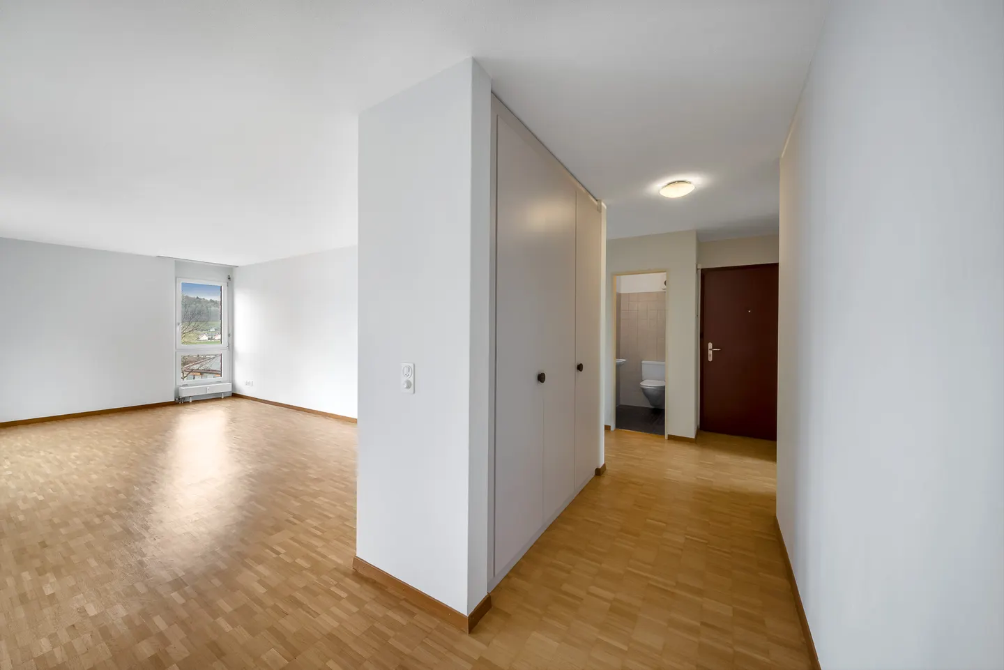 Bright 3.5-Room Apartment - Photo 1 of 5