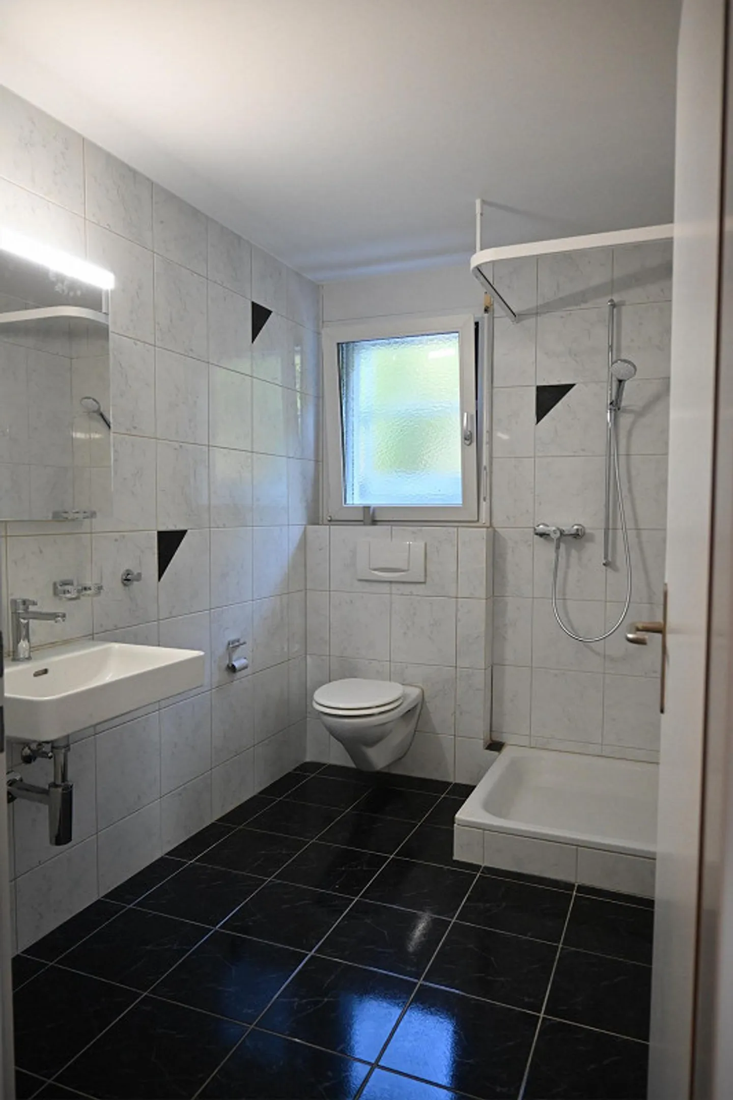 Appartamento spazioso di 5,5 locali recentemente ristrutturato, 138 m2, 1° piano - Foto 9 di 14