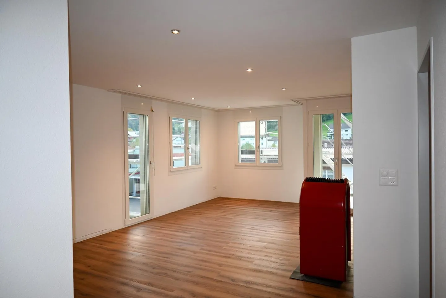 Appartamento spazioso di 5,5 locali recentemente ristrutturato, 138 m2, 1° piano - Foto 10 di 14