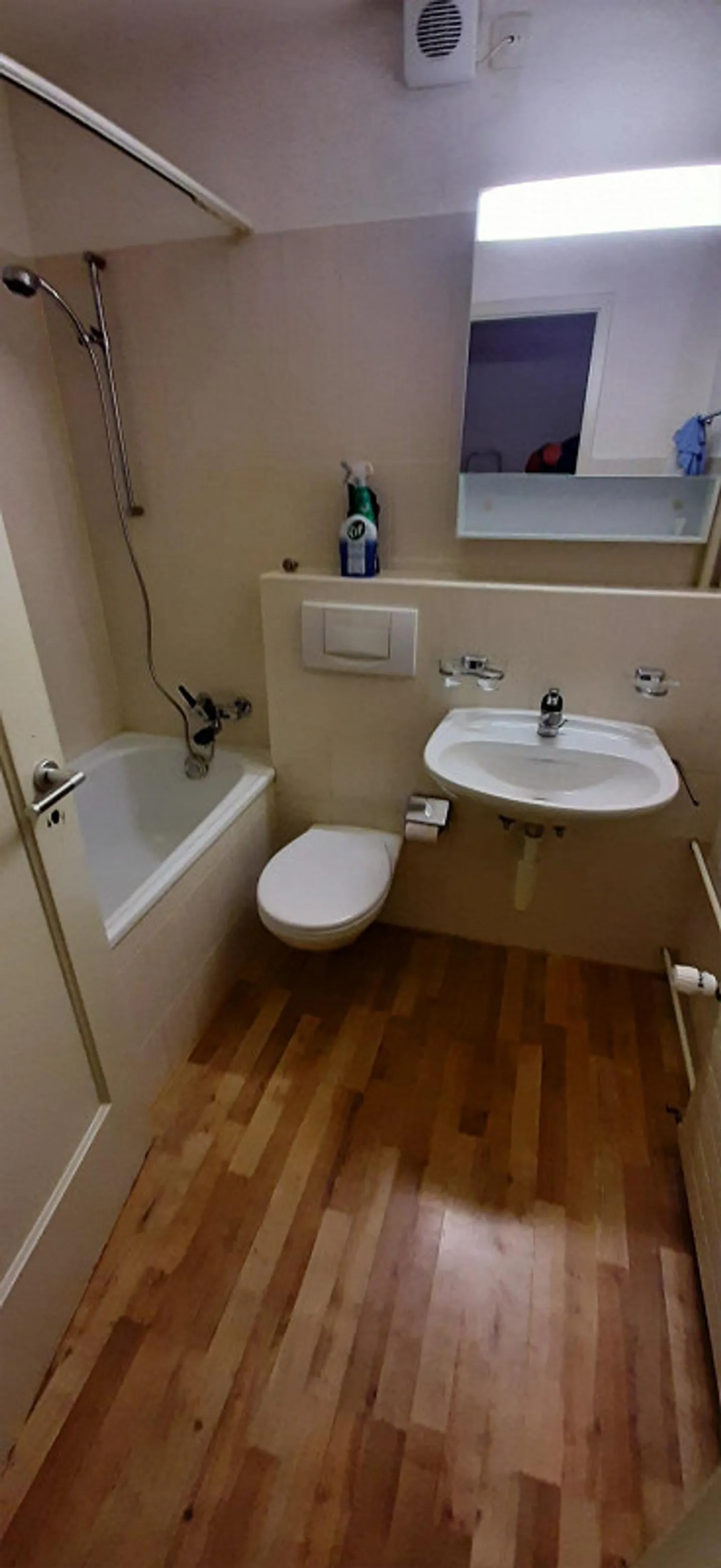 Belle grande appartement de 2,5 pièces à Kleinhünigen - Photo 3 sur 6