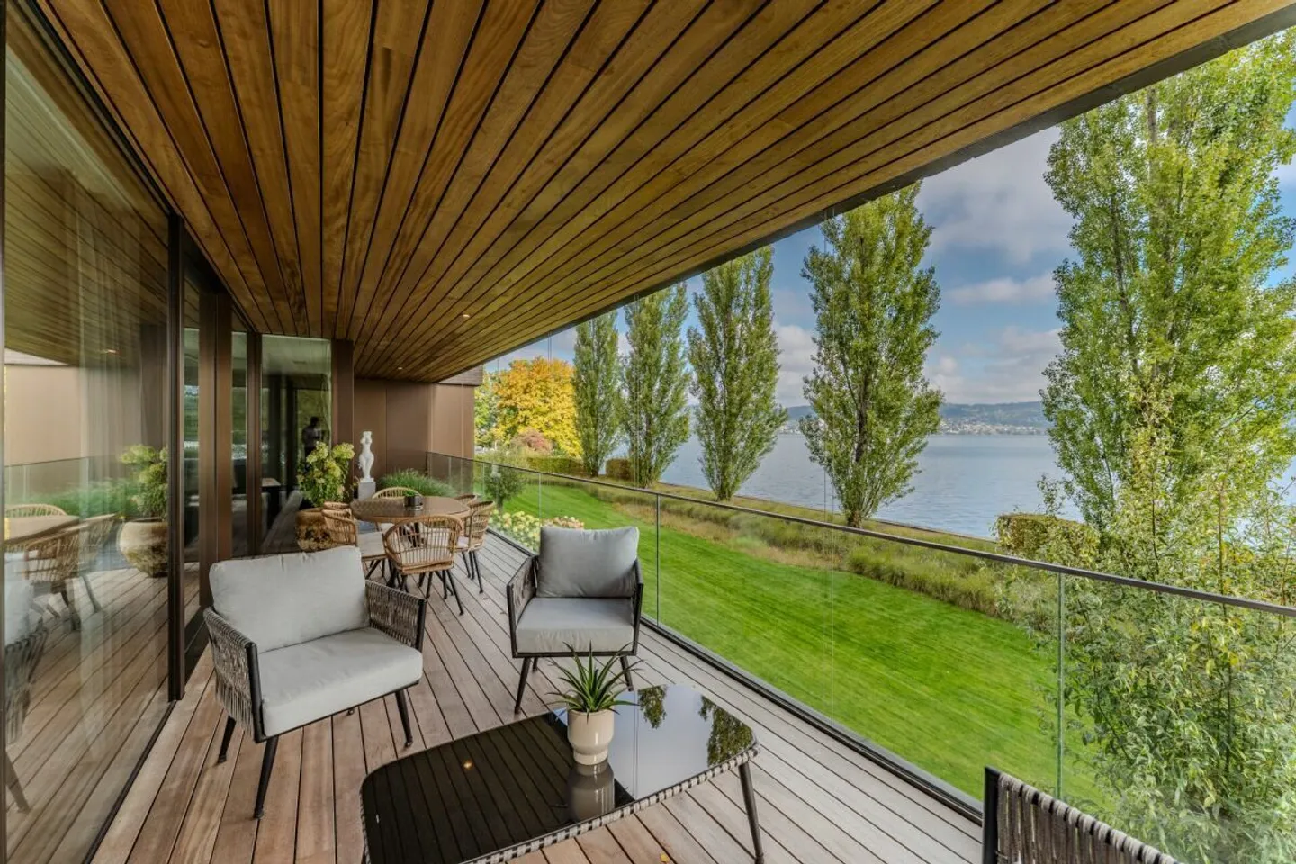 Appartamento lussuoso di 5,5 stanze con vista sul lago e sulle montagne in un'area parco esclusiva - Foto 9 di 18
