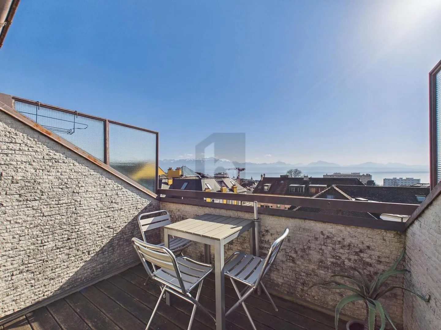 MAGNIFICENT FURNISHED PENTHOUSE, BETWEEN LAKE AND STATION! - Photo 1 of 6