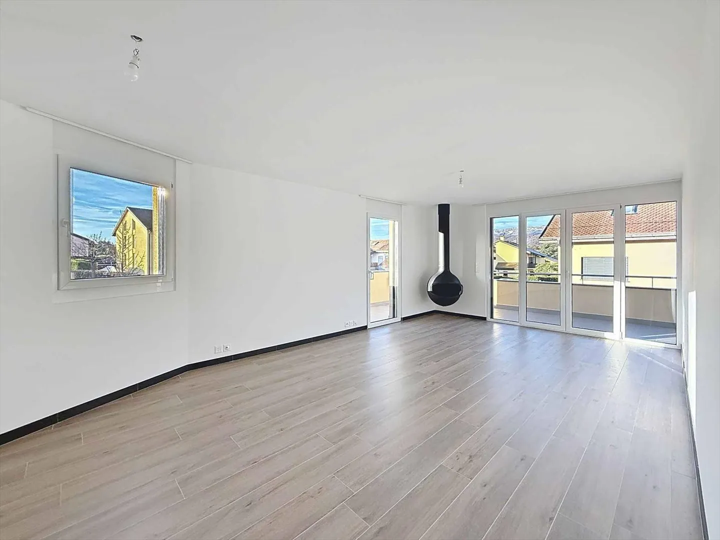 Casa bifamiliare luminosa di 5,5 stanze - Foto 11 di 13