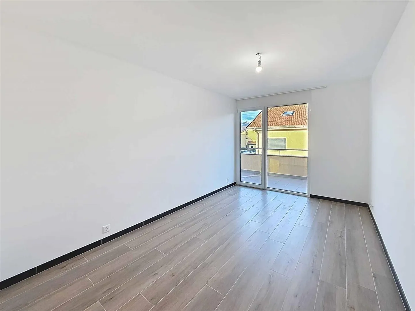 Casa bifamiliare luminosa di 5,5 stanze - Foto 12 di 13