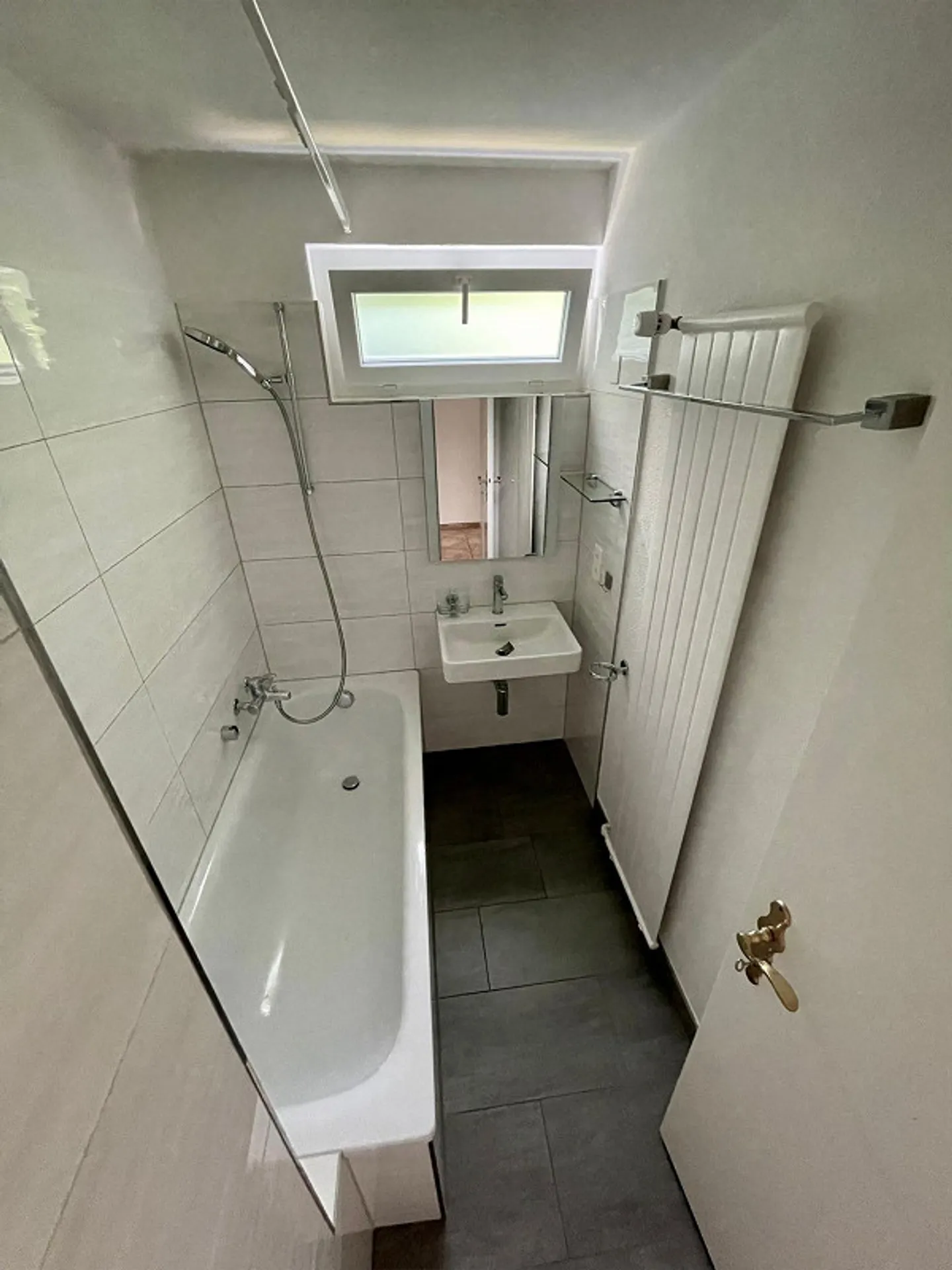 Charming 4.5-room apartment in the green with balcony & parking in Wängi - Photo 4 of 7