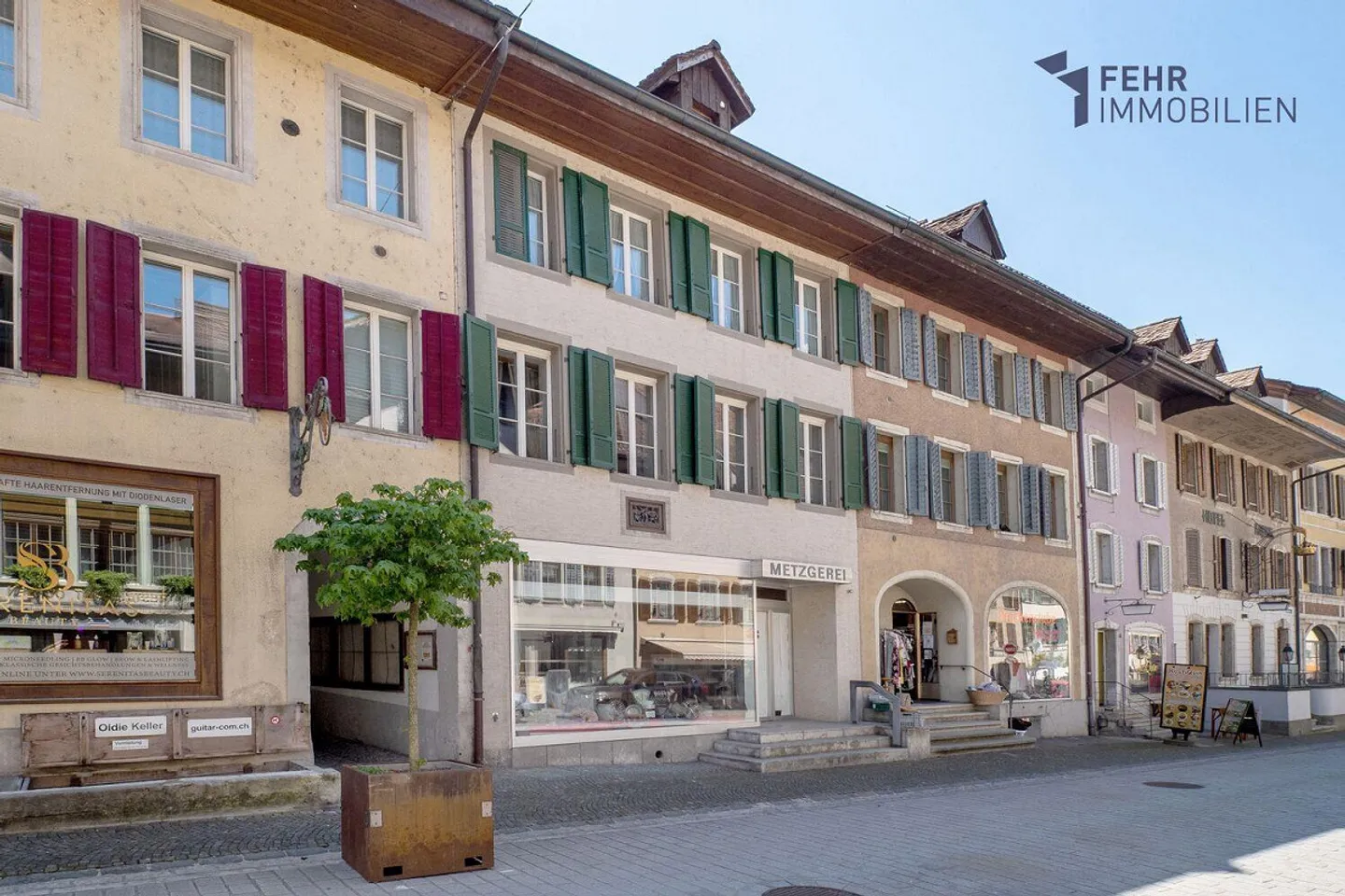 Fehr Immobilier - Propriété résidentielle et commerciale située au centre - Photo 1 sur 15