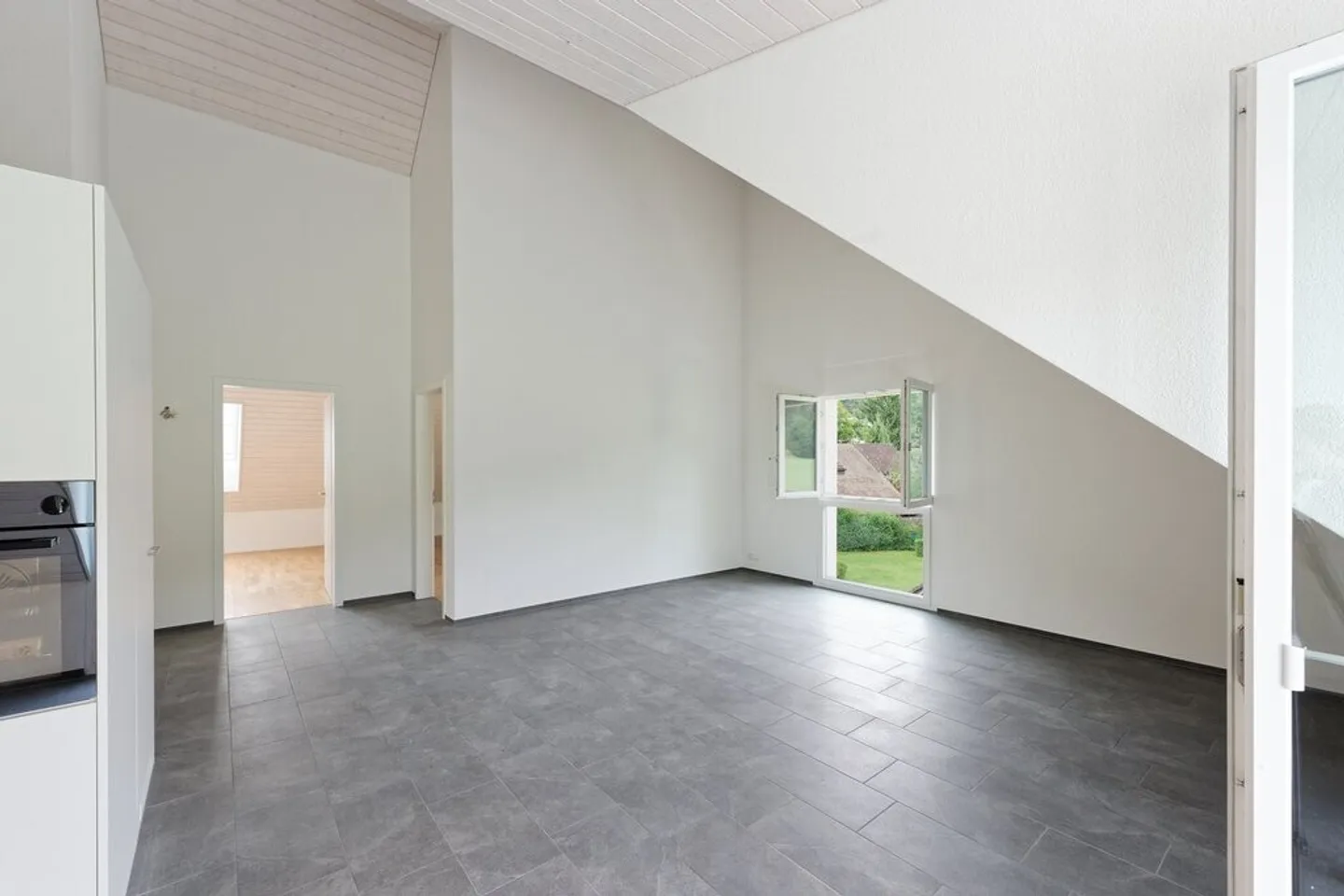 Apartment for rent - Photo 2 of 6