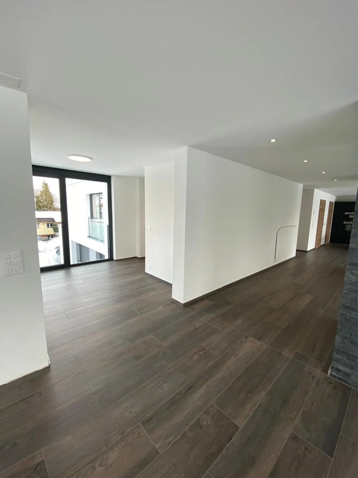 Moderno Appartamento Attico Designer con Terrazza Vista - Foto 9 di 17