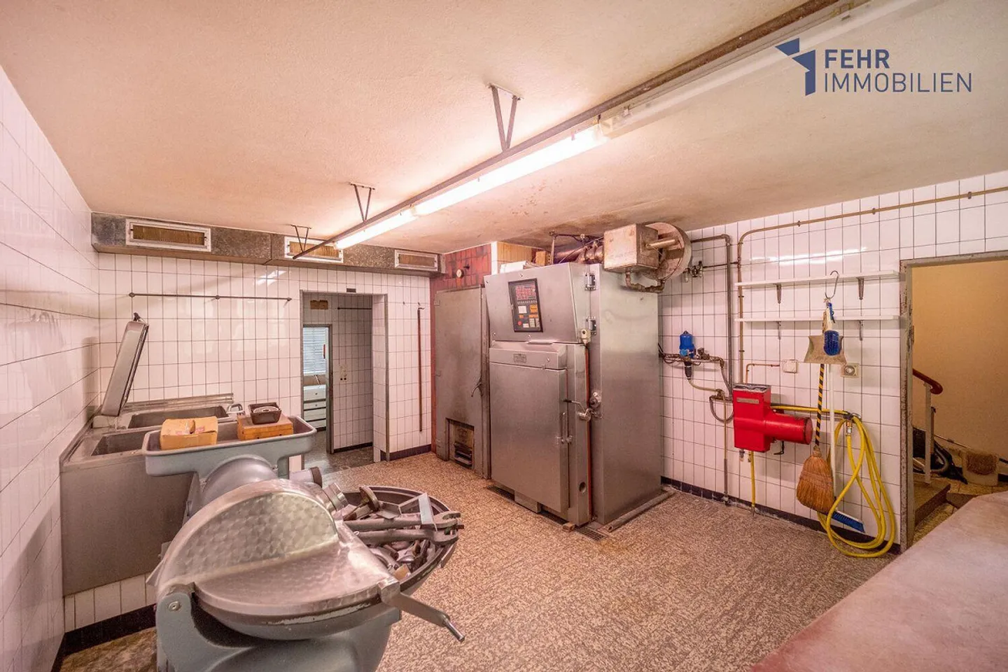 Fehr Immobilier - Propriété résidentielle et commerciale située au centre - Photo 5 sur 15
