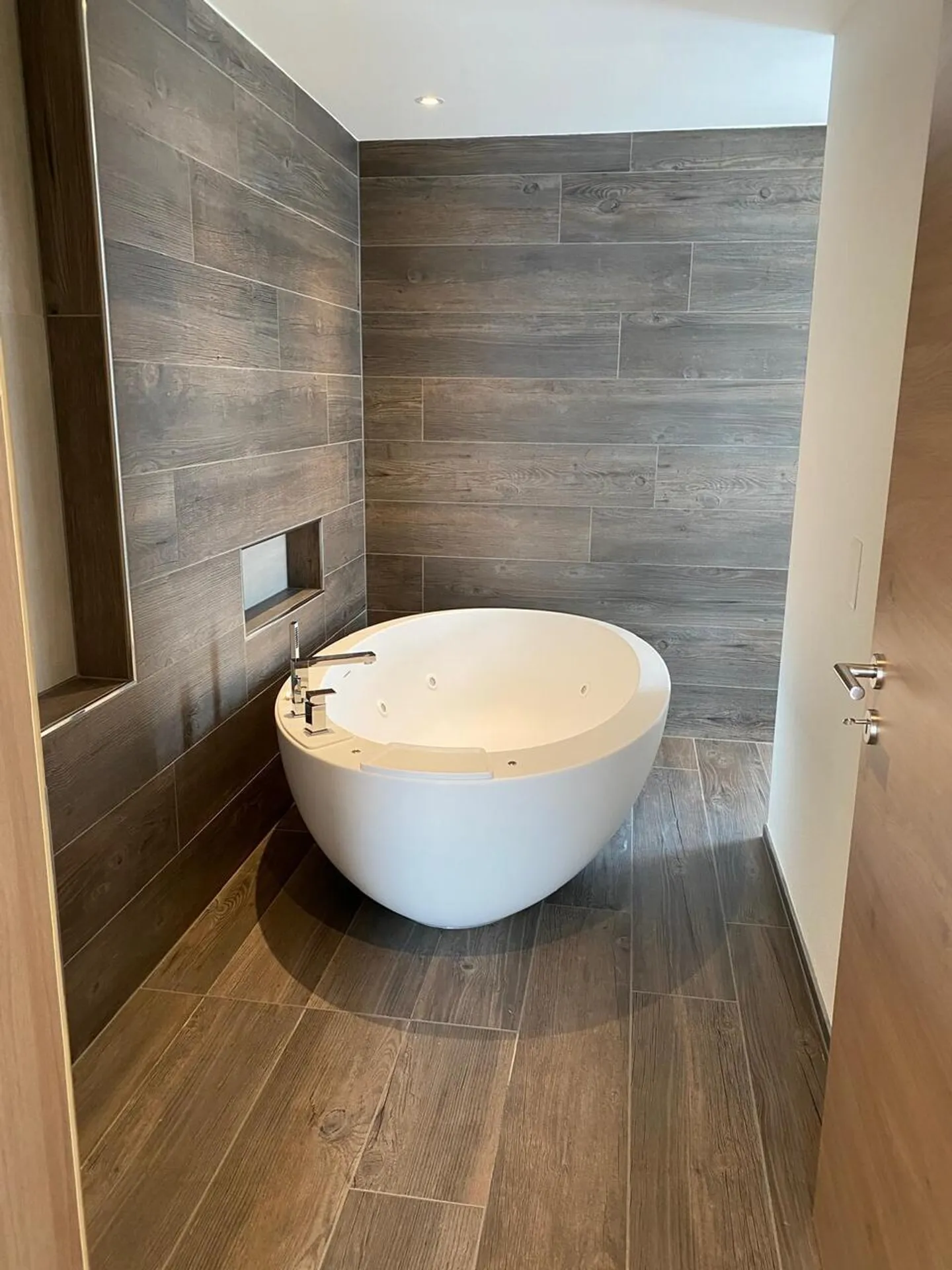 Moderno Appartamento Attico Designer con Terrazza Vista - Foto 10 di 17