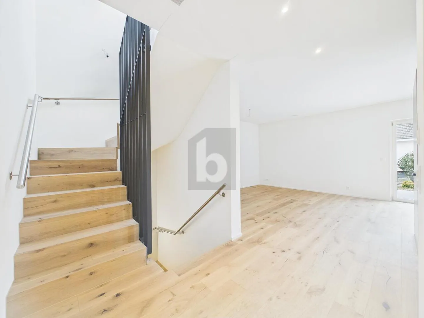 Modern Duplex with Stunning Views - Photo 3 of 6