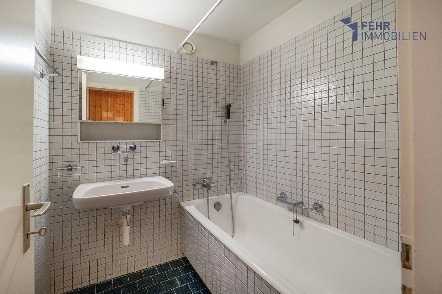 Fehr Immobilier - Propriété résidentielle et commerciale située au centre - Photo 10 sur 15