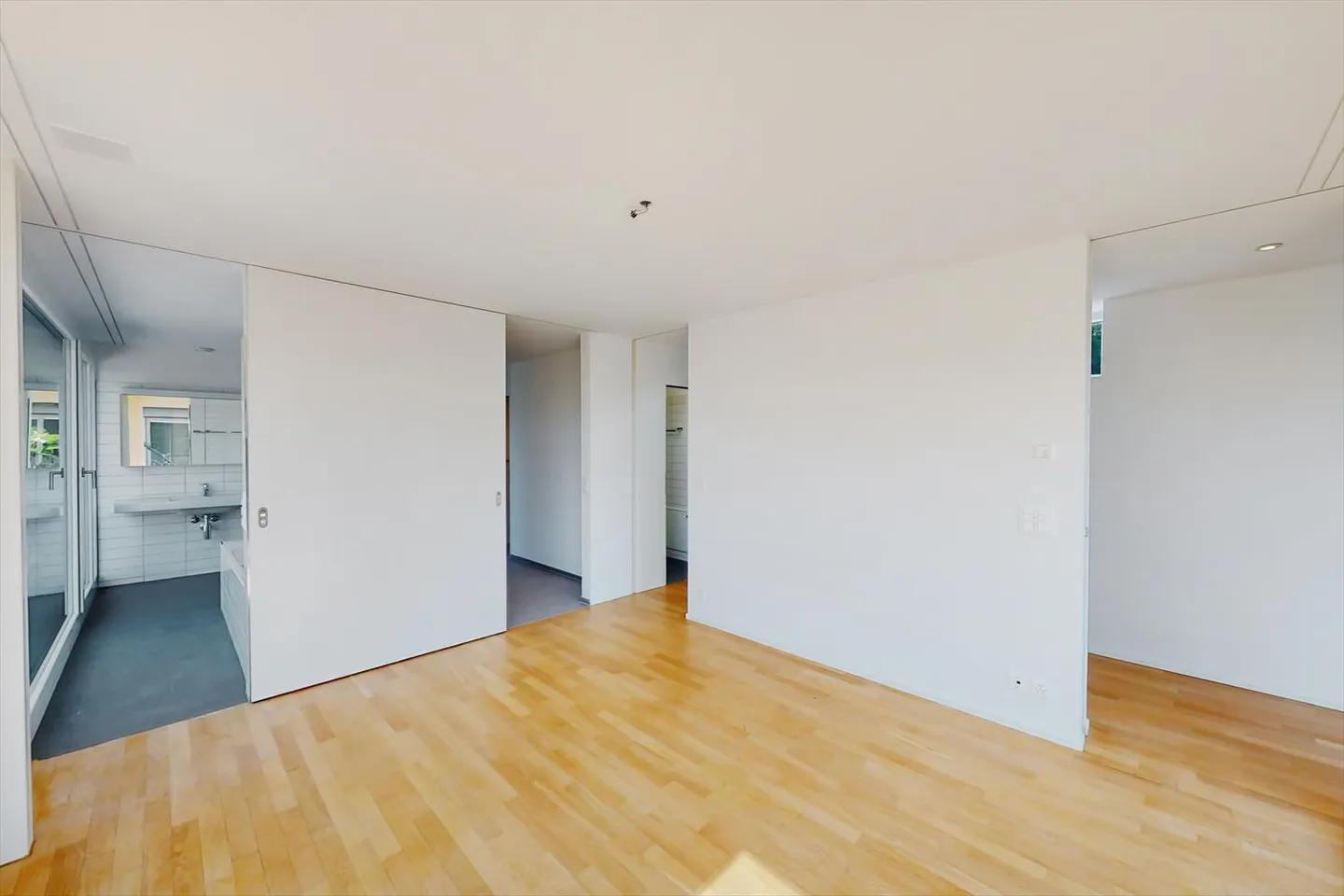 Moderne Attikawohnung mit grosser Terrasse zu vermieten inkl. 1 Gratismonat - Foto 10 von 13