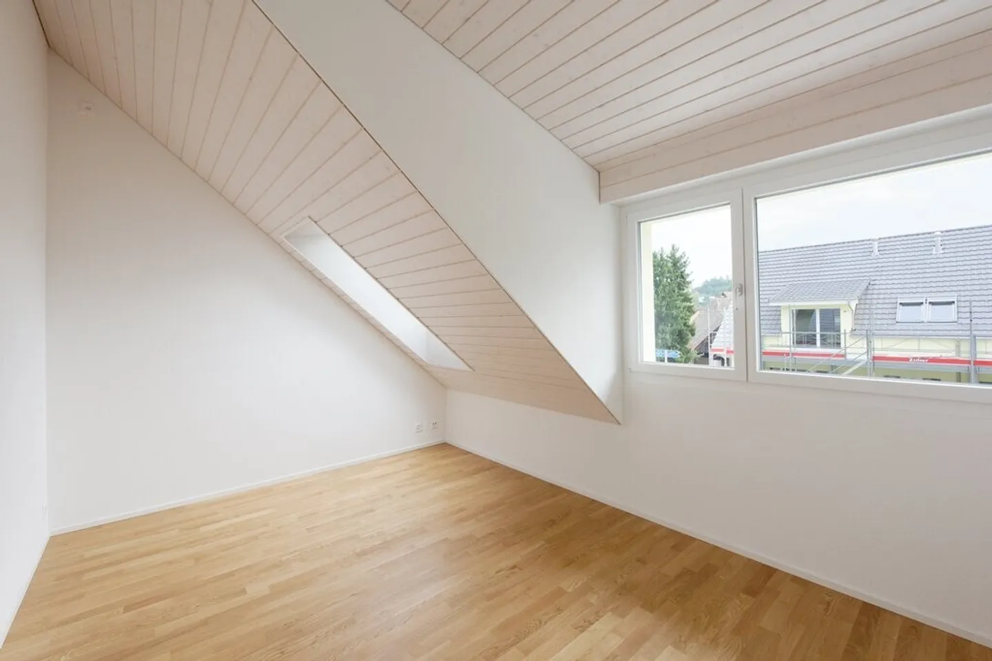 Apartment for rent - Photo 3 of 6