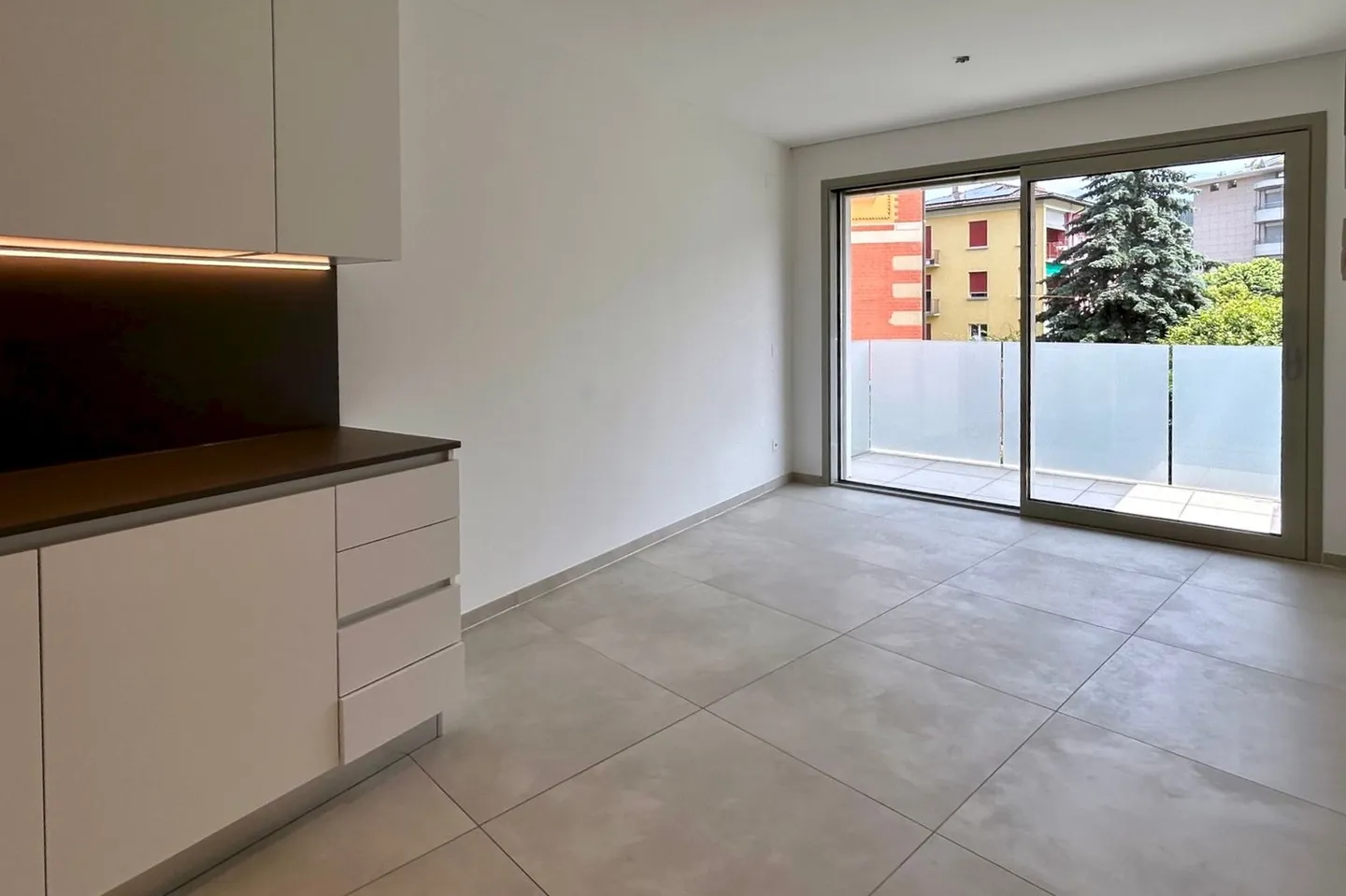 Neue 2,5-Zimmer-Wohnung in Massagno - Foto 2 von 8