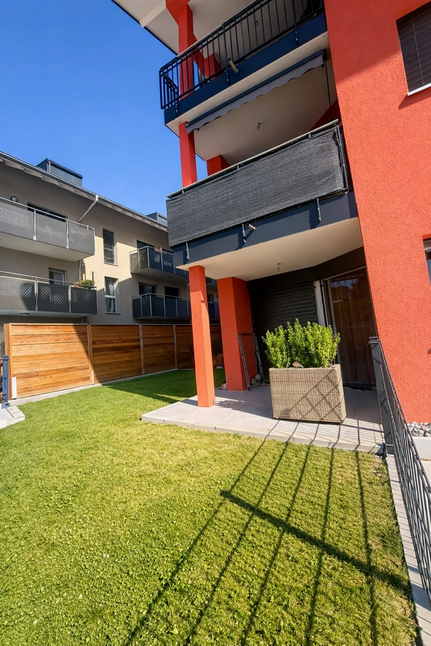 Modernes Apartment am Fluss - Foto 9 von 9