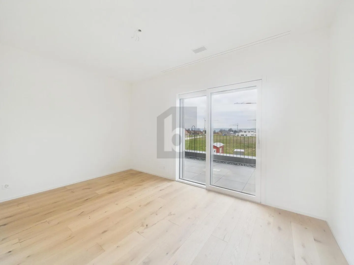 Modern Duplex with Stunning Views - Photo 4 of 6