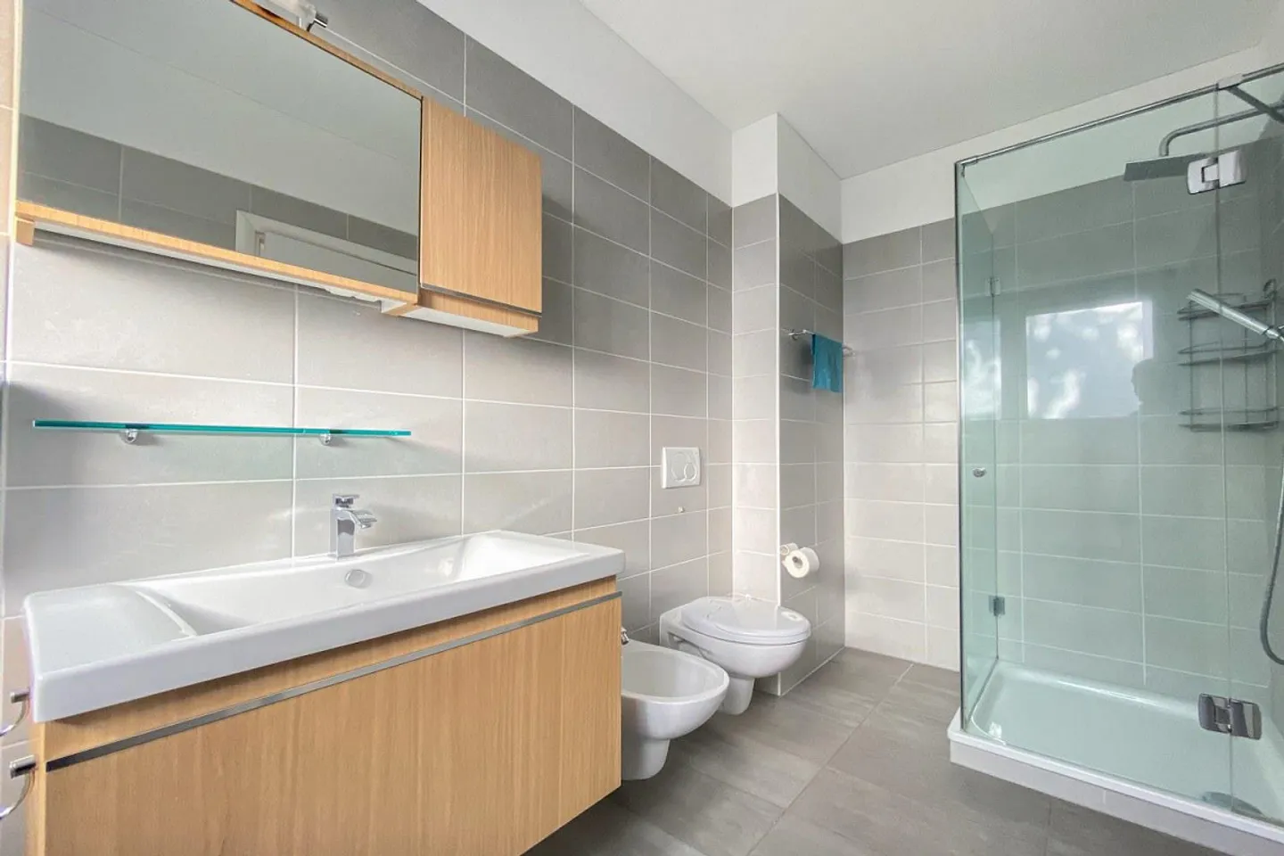 Appartamento moderno con terrazza e vista libera - Foto 8 di 18