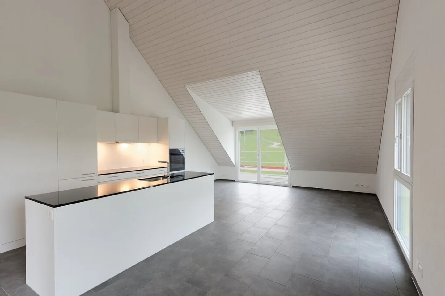 Apartment for rent - Photo 5 of 6