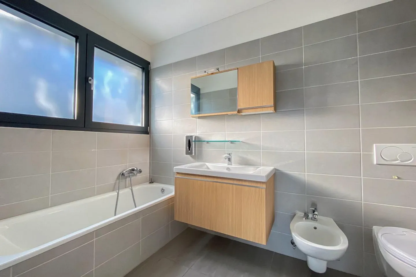 Appartamento moderno con terrazza e vista libera - Foto 17 di 18