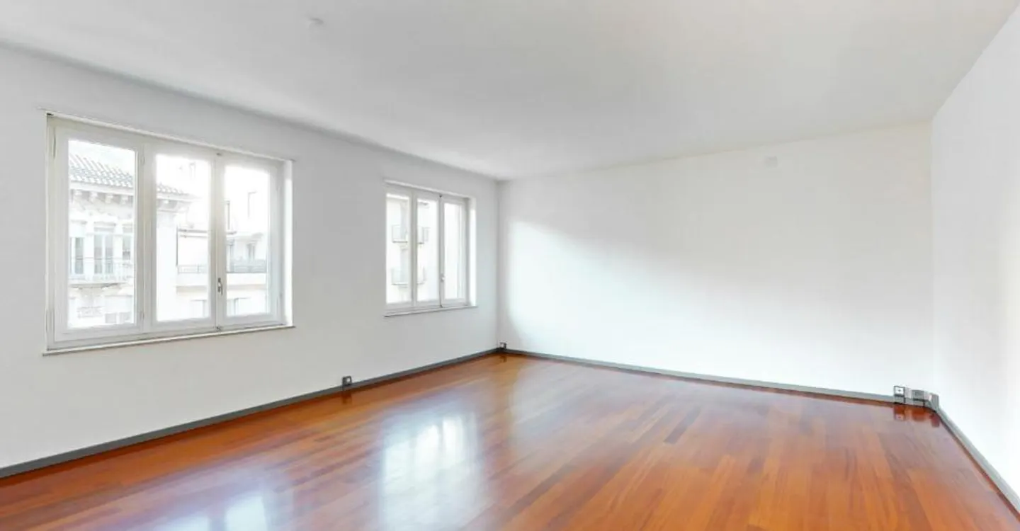 Willkommen in Ihrer neuen Arbeitsumgebung im Herzen von Bellinzona! - Foto 5 von 10