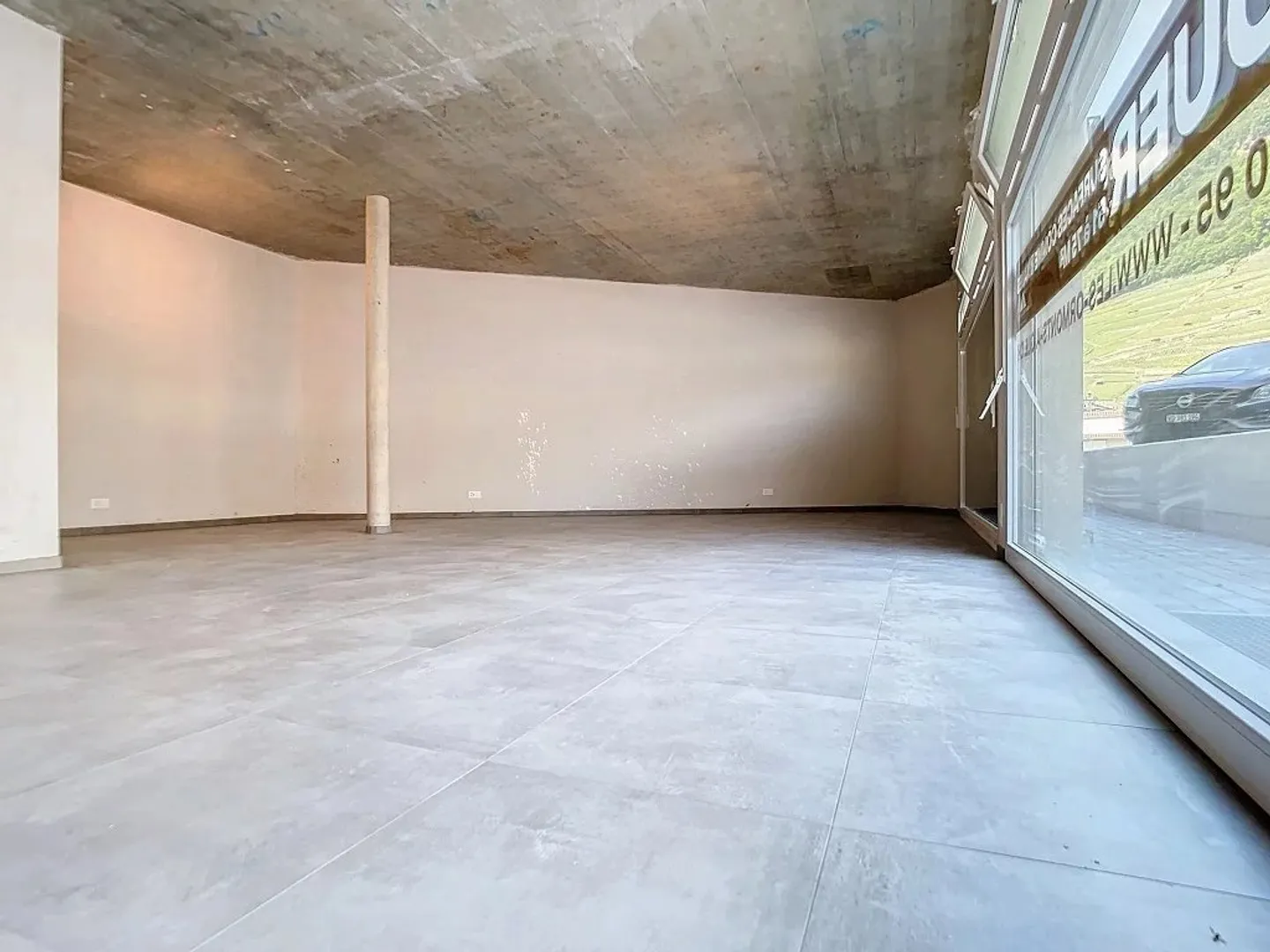 Beautiful commercial spaces for rent, 12 minutes from the station - Photo 9 of 10