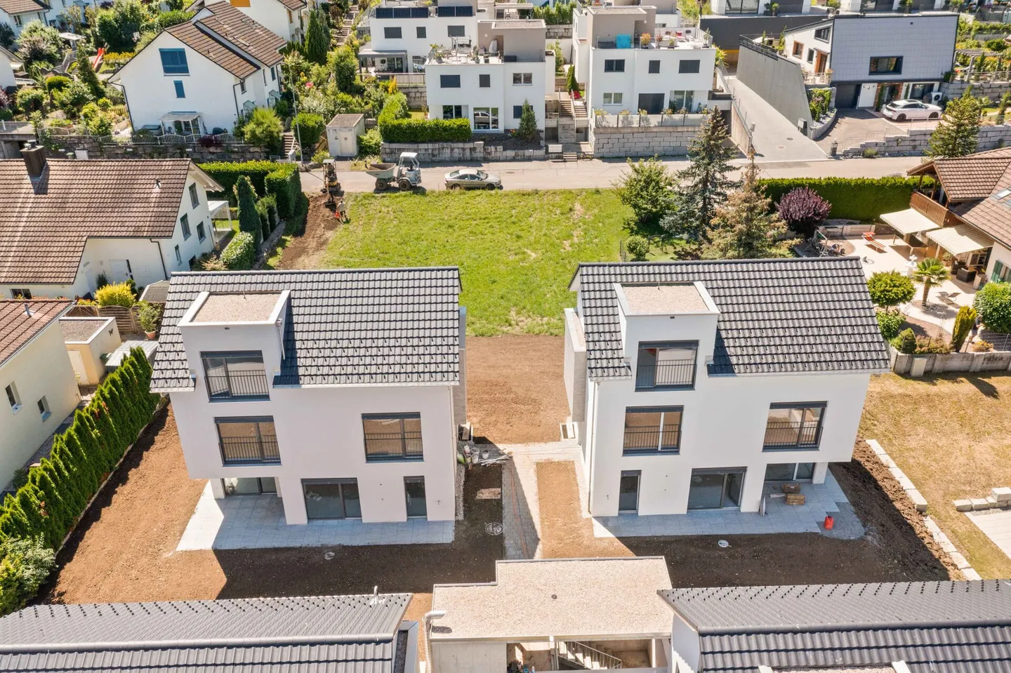 Eleganz trifft Natur: Hochwertige Einfamilienhäuser in Rietheim - Foto 3 von 15