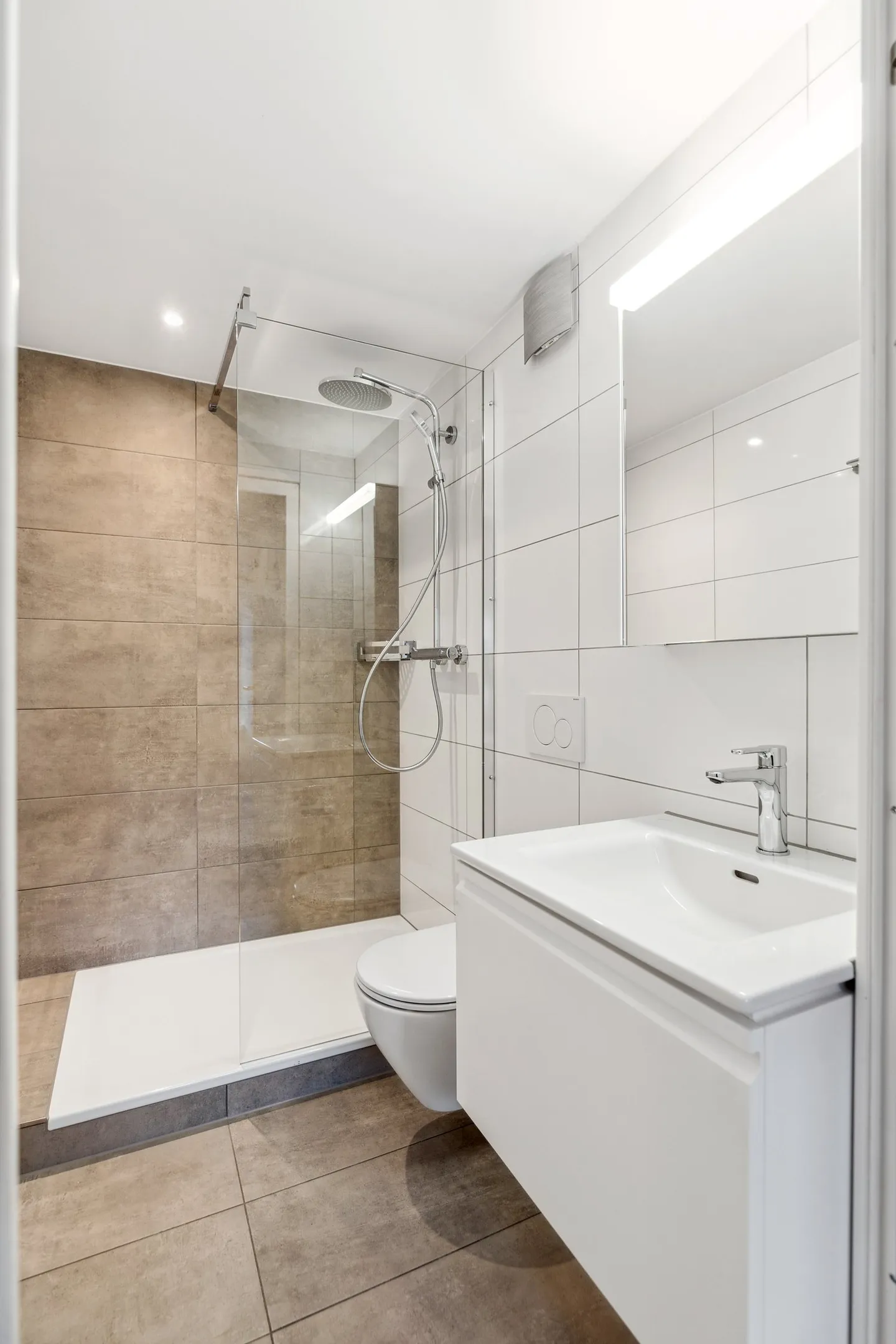 Accogliente appartamento di 1,5 locali al piano terra a Glarona - disponibile subito! - Foto 6 di 9