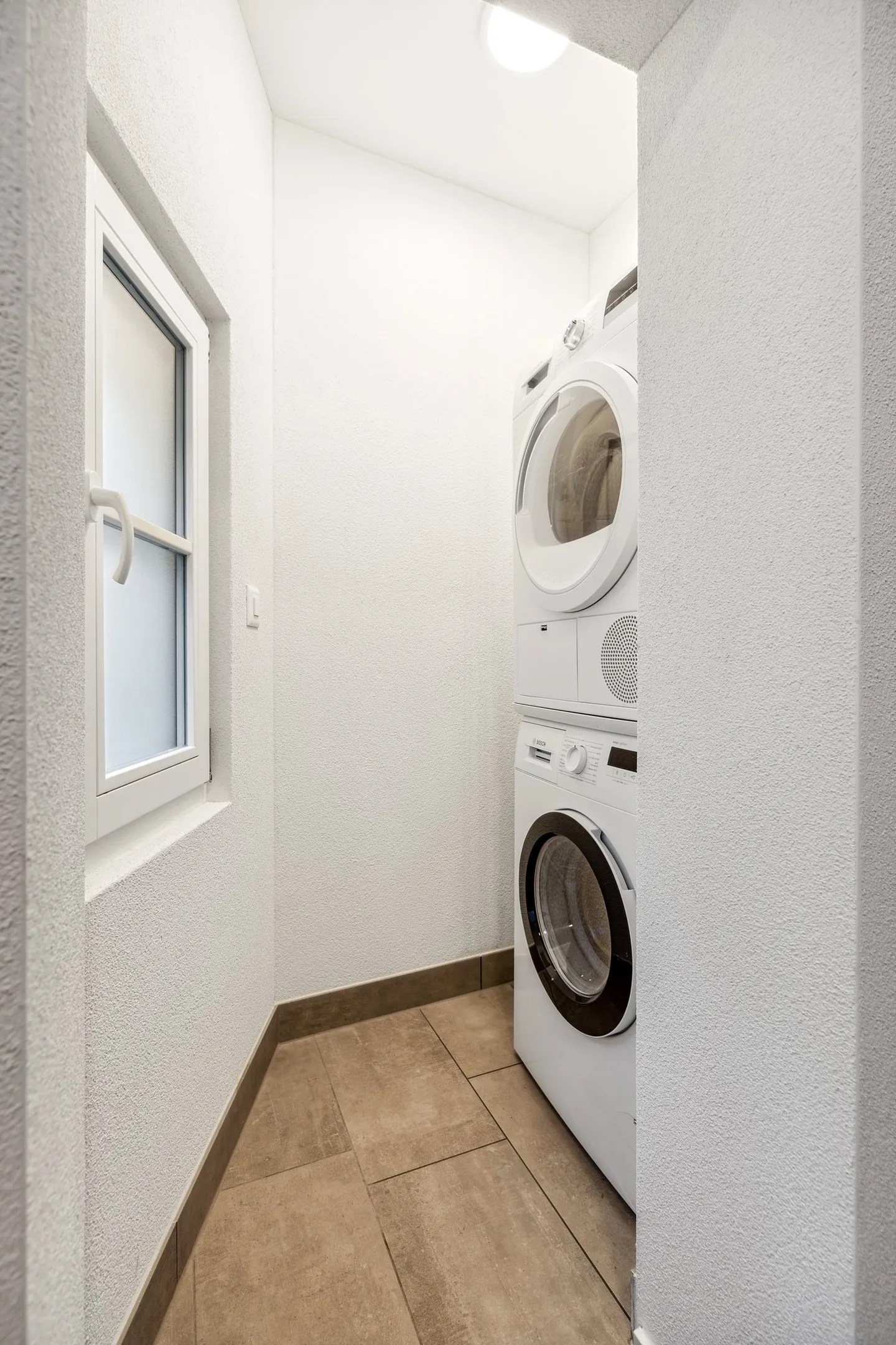 Accogliente appartamento di 1,5 locali al piano terra a Glarona - disponibile subito! - Foto 7 di 9