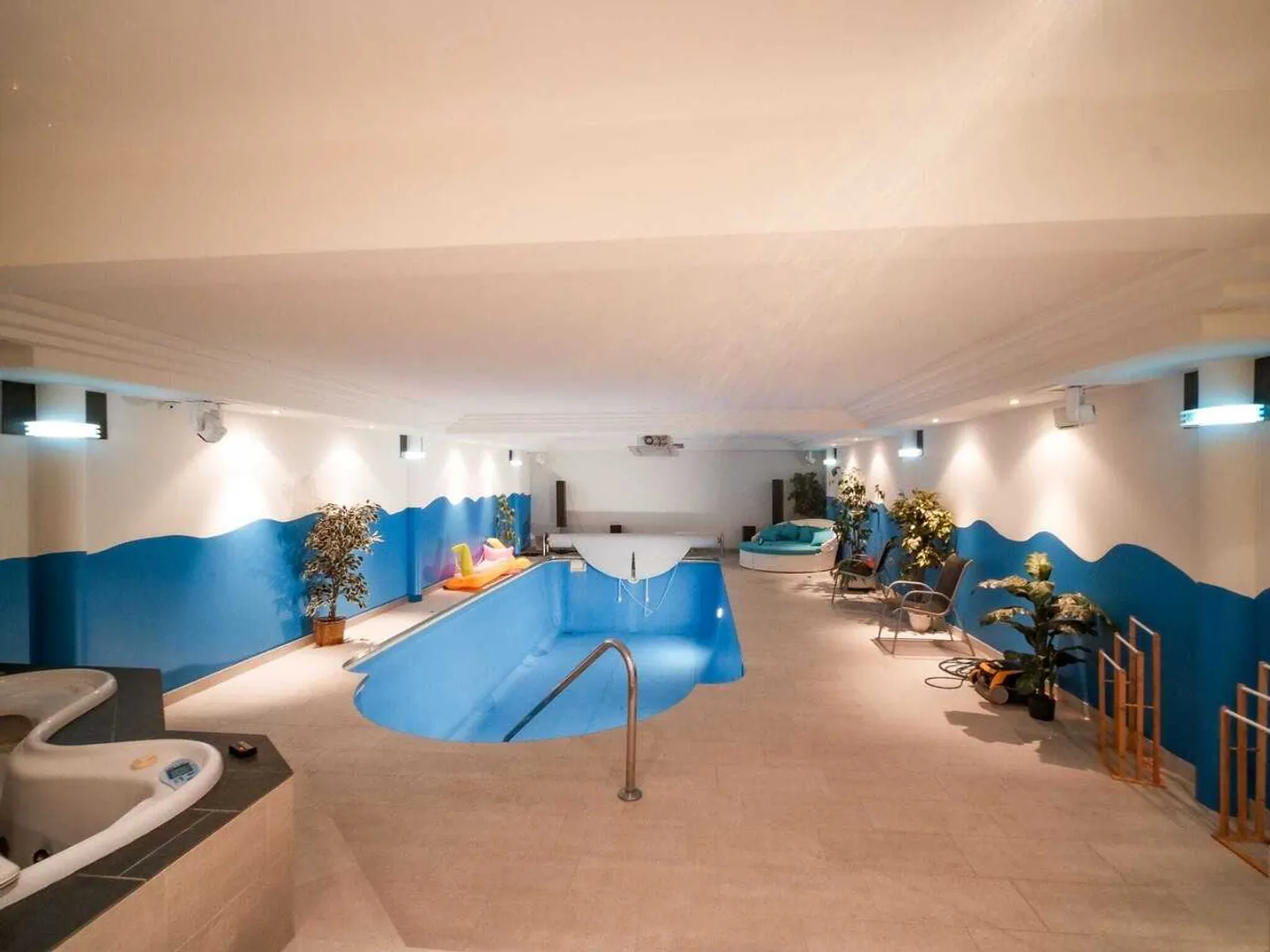 Maison de rangée exclusive avec spa privé - Photo 5 sur 13