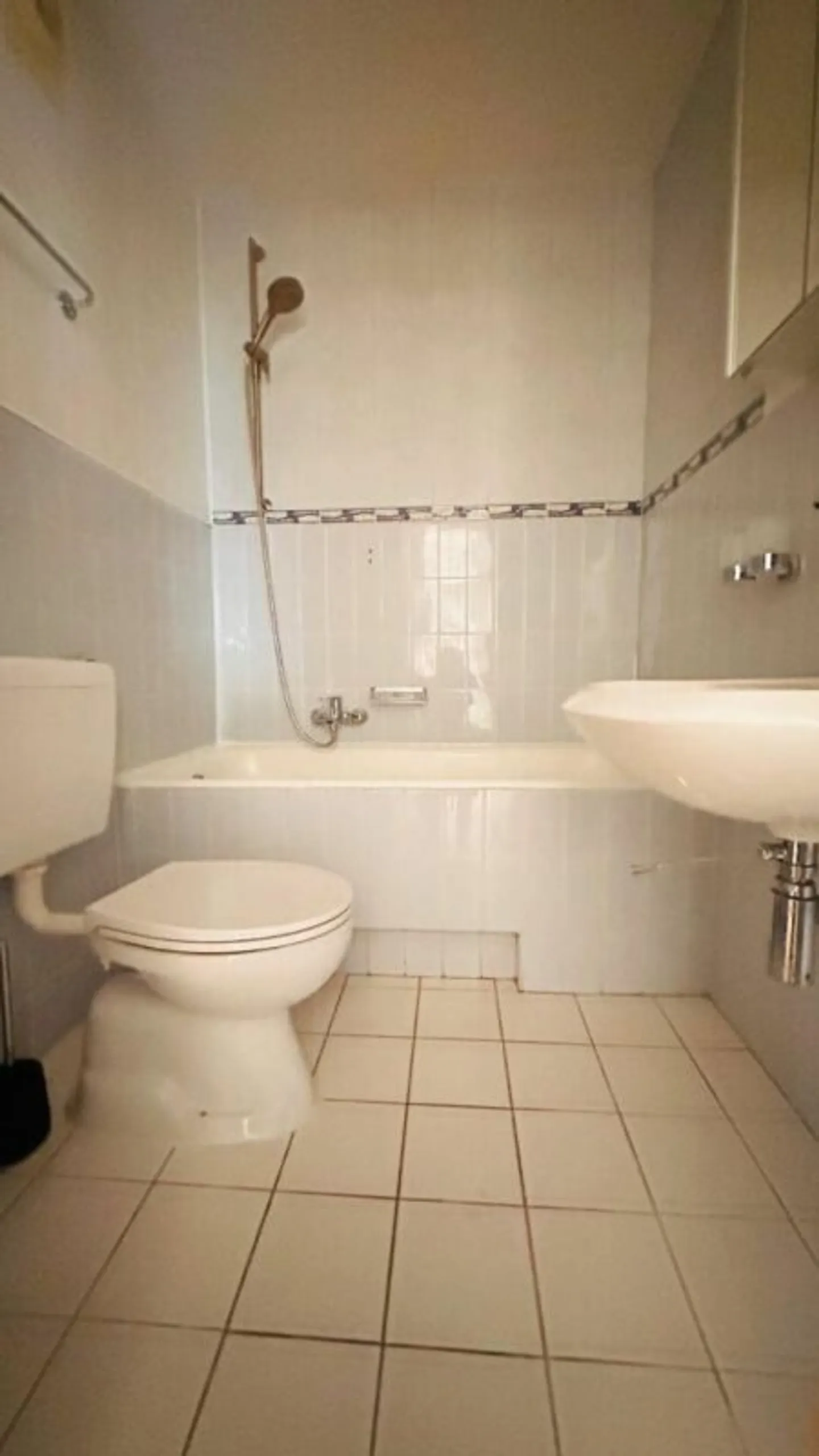 Charmante 2,5-Zimmer-Wohnung im Herzen von Clarens - Foto 14 von 14