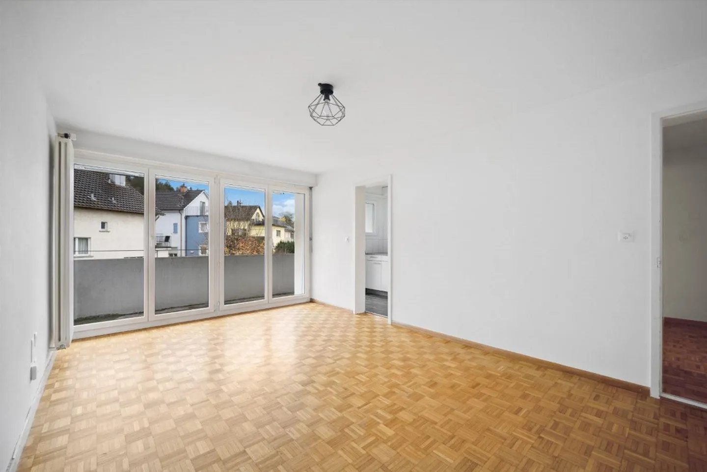 Apartment for rent - Photo 2 of 6