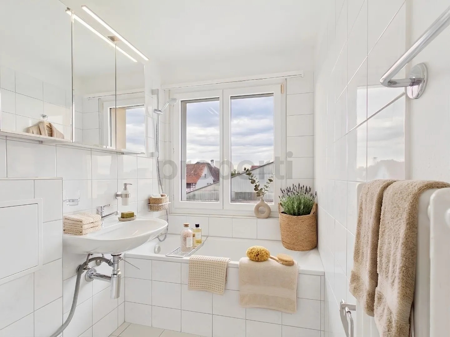 Spacious 3.5-room penthouse apartment with a thoughtful layout, Stachen - Photo 6 of 8