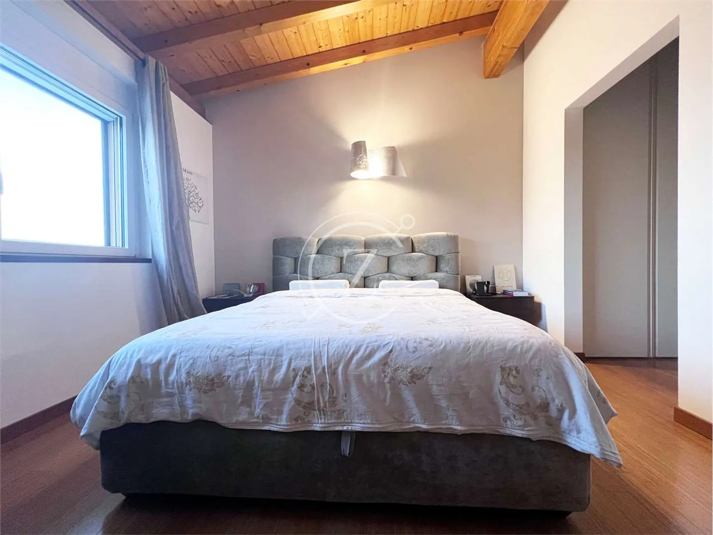 Grande e moderna casa a schiera a Pura - Foto 5 di 12