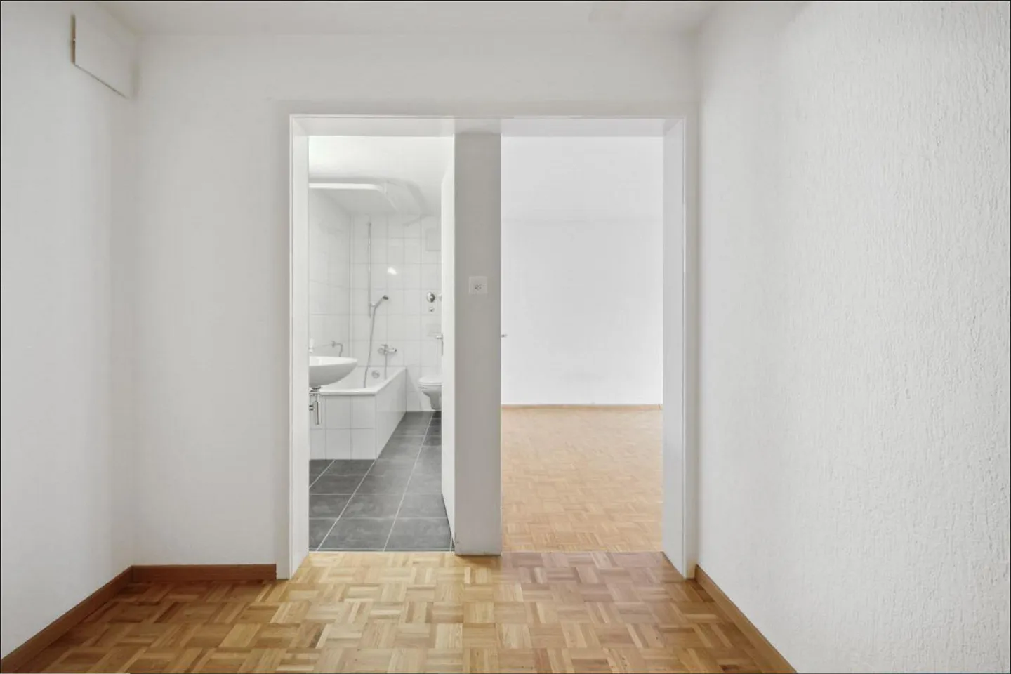 Apartment for rent - Photo 5 of 6