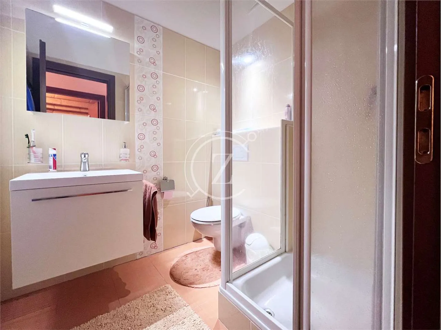 Grande e moderna casa a schiera a Pura - Foto 12 di 12
