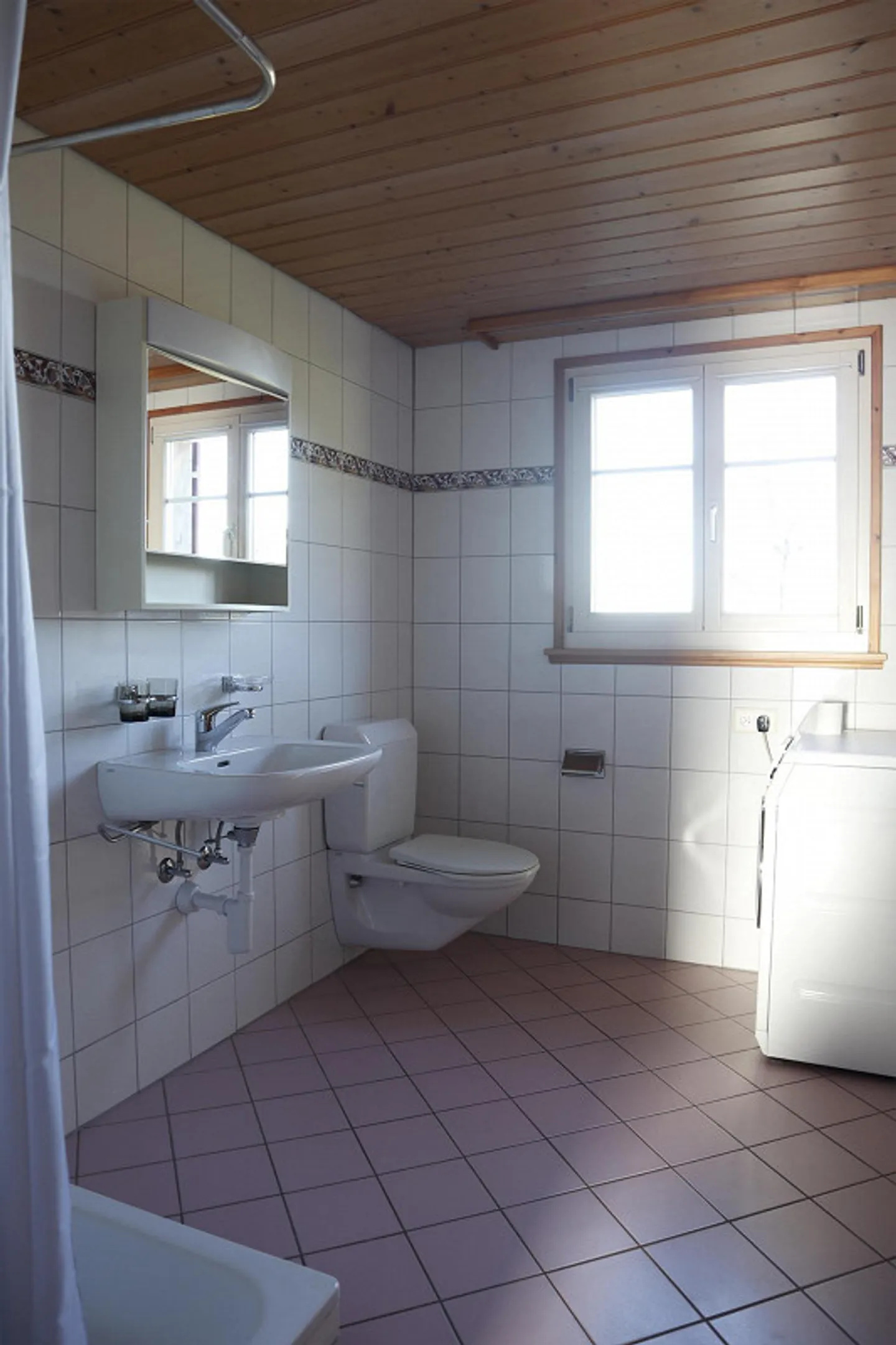 Grosszügiges 6.5-Zimmer-Haus mit traumhafter Aussicht - Foto 6 von 17