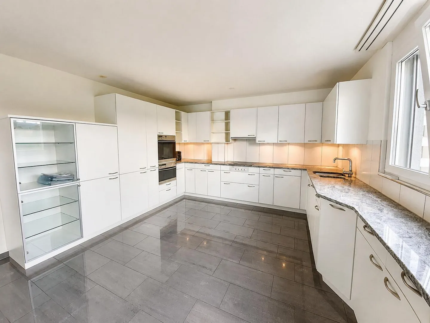 Luxuswohnung mit Parkblick - Foto 3 von 10