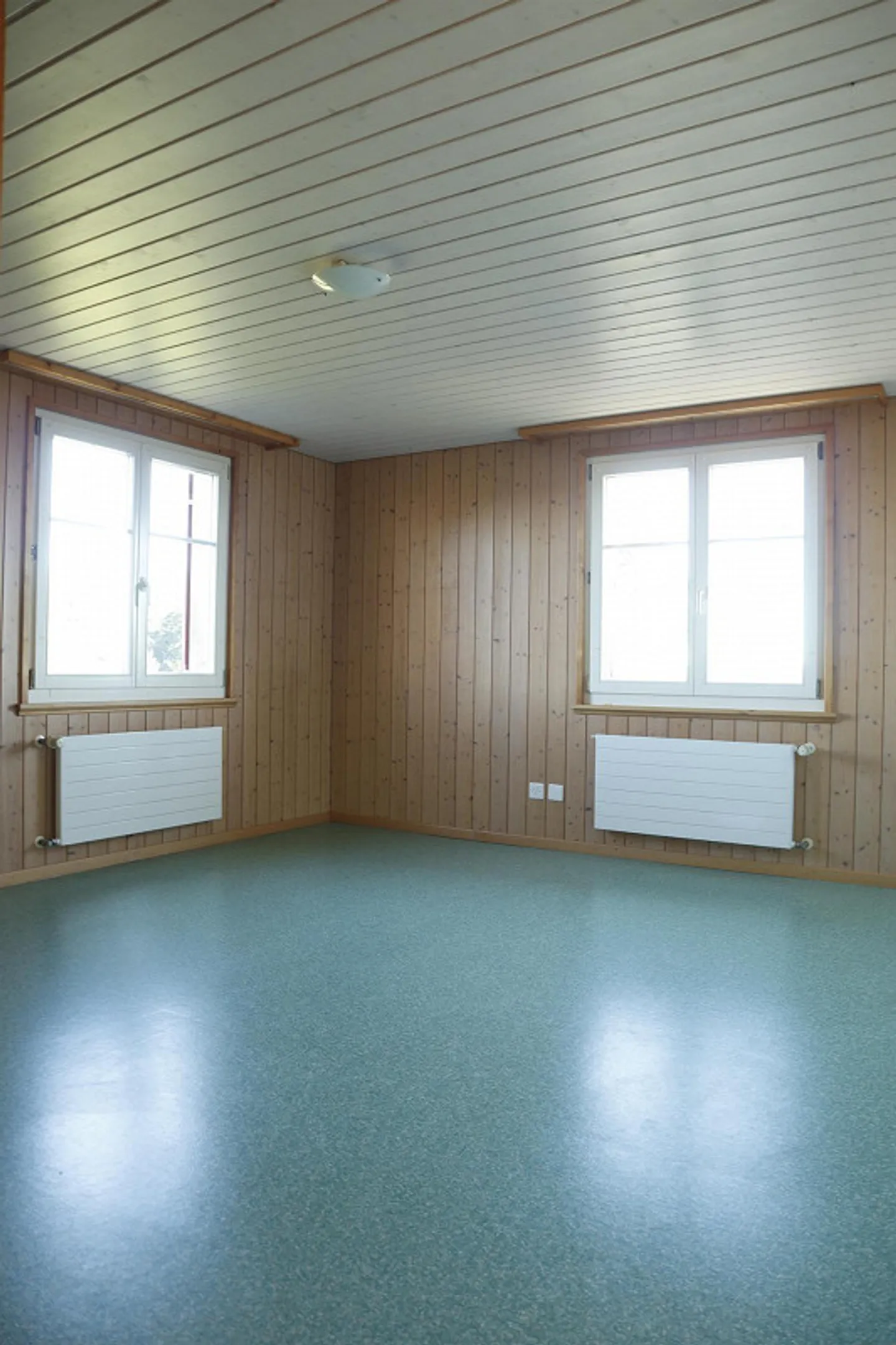 Grosszügiges 6.5-Zimmer-Haus mit traumhafter Aussicht - Foto 11 von 17