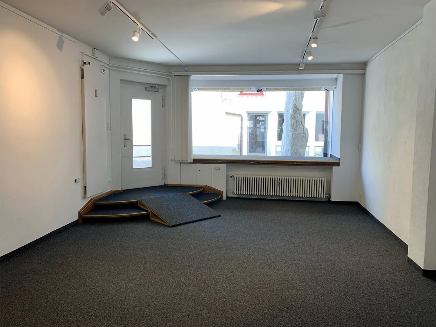 Spazio ufficio/negozio nella città di Ilanz - Foto 2 di 4