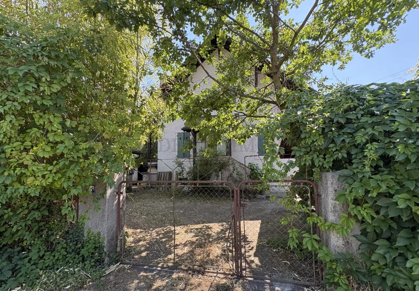 Casa 6 stanze - Foto 1 di 4