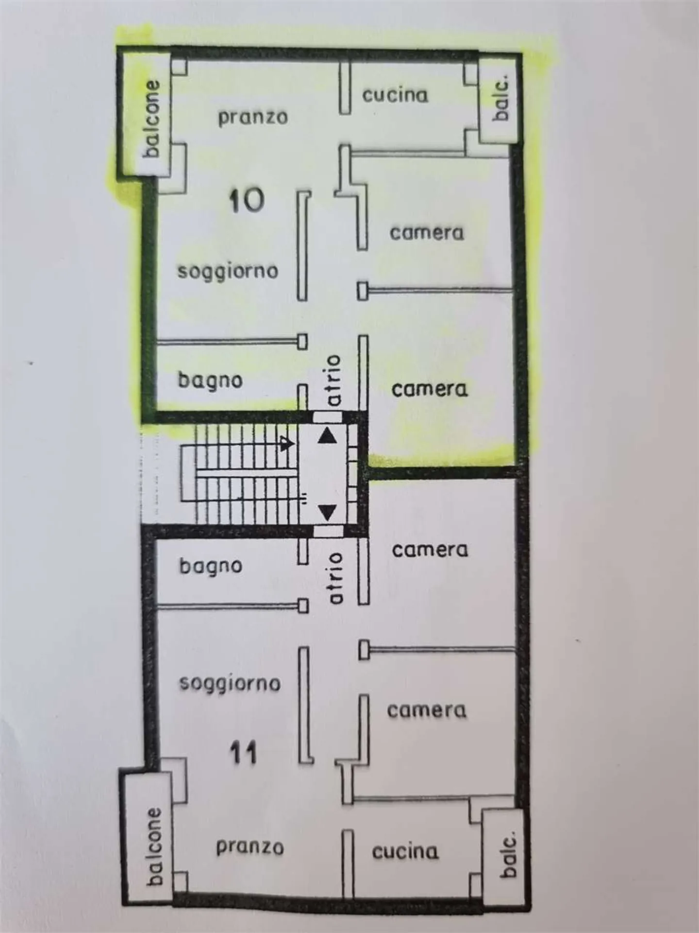 Sale of 3.5-room penthouse apartment in Balerna - Photo 8 of 8
