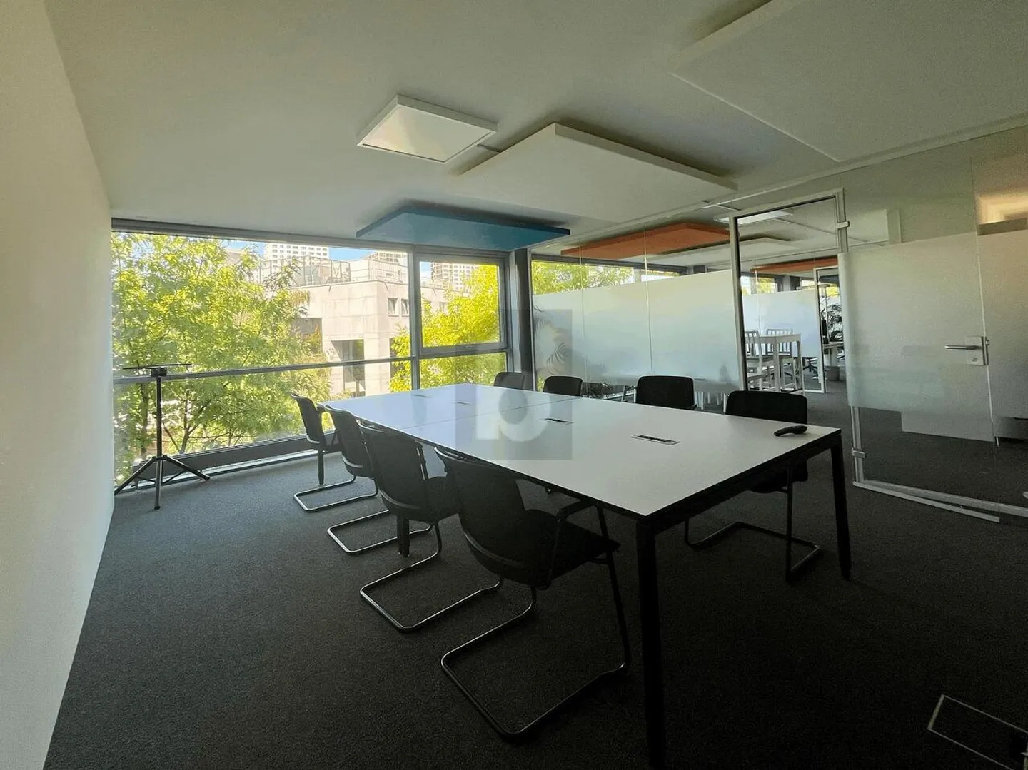 SUBAFFITTO - LUMINOSO, MODERNO E CENTRALMENTE SITUATO - Foto 3 di 6